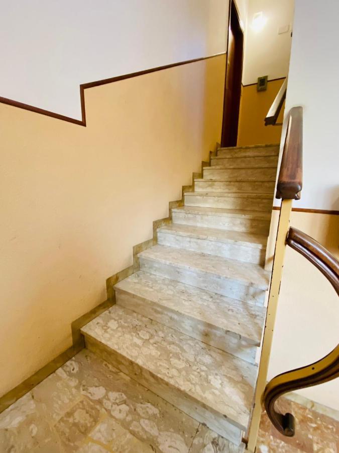 Апартаменти Hostdomus - Bilocale Sul Borgo Фінале-Лігуре Екстер'єр фото